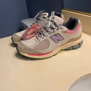 Size 10 - New Balance 2002R Hiking Pack - Beige